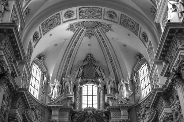 München Bayern Tyskland Maj 2019 Den Theatine Kyrkan Cajetan Byggdes — Stockfoto