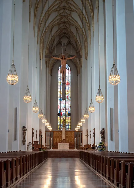 Altaar van de Frauenkirche verticale samenstelling — Stockfoto