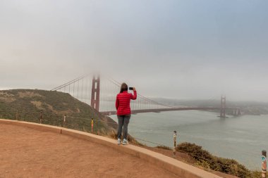 Golden Gate sisli sabahı