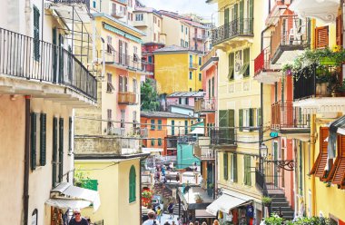 Manarola Cinque Terre İtalya, 01 Haziran 2018: geleneksel Manarola köyün Cinque Terre İtalya manzara. Editoryal kullanım.