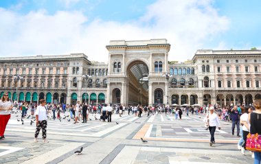 Milan İtalya 31 Mayıs 2018: Milan şehir İtalya, Vittorio Emanuele II Galerisi. Editoryal kullanım.