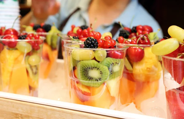 Mieszanych Świeżych Owoców Koncepcji Szkło Zdrowe Odżywianie Dieta — Zdjęcie stockowe