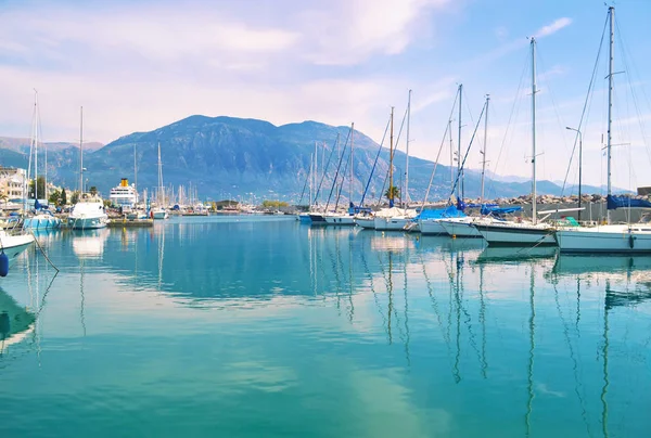 Landschap Van Kalamata Messinia Peloponnesos Griekenland Haven Met Jachten Zeilboten — Stockfoto