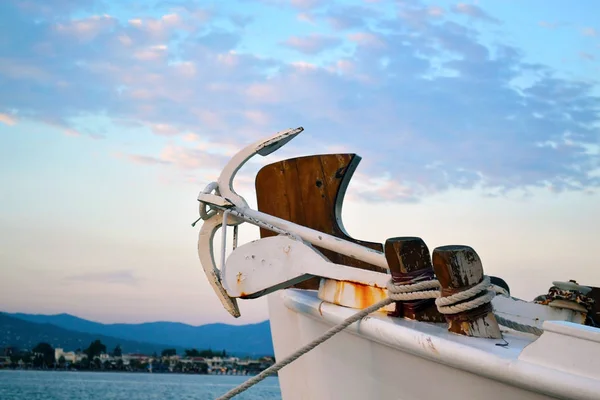 Закрытие Старой Деревянной Рыбацкой Лодки Фон Заката Eretria Euboea Греция — стоковое фото
