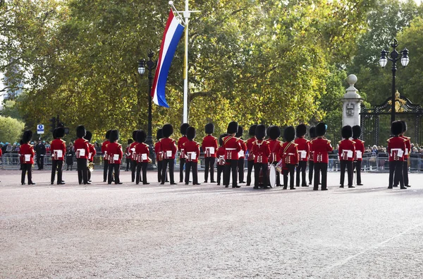 Londra Regno Unito Ottobre 2018 Guardie Del Buckingham Palace Durante — Foto Stock