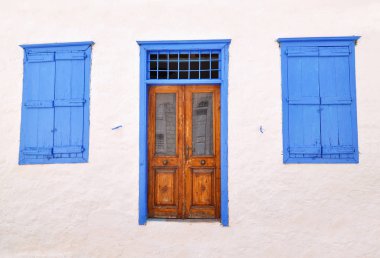 geleneksel ahşap kapı ve pencereler, Hydra Adası Saronic gulf Yunanistan