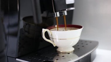kahve makinesi taze sıcak espresso kahve dökme 