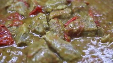 kaynar et ile güveç - tas kebap denir - taze domates, sebze ve zeytinyağı ile - geleneksel Yunan, Türk mutfağı