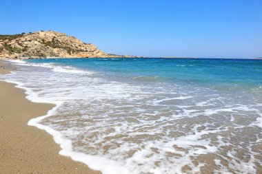 Yunanistan 'ın Kato Koufonisi adasındaki dalgalı deniz manzarası