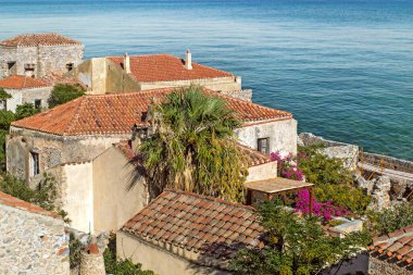 Monemvasia Laconia Moreloponese Yunanistan 'daki geleneksel taş evler 