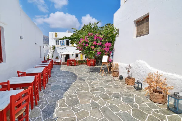 Sifnos Görögország August 2016 Hagyományos Házak Sifnos Szigeten Kerékpáros Görögország — Stock Fotó