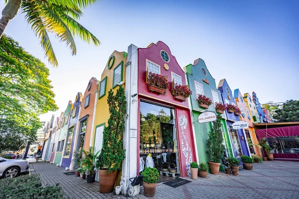 Holambra, Brezilya - 22 Eylül, 2018: Dutch Boulevard, Sao Paulo, Brezilya.