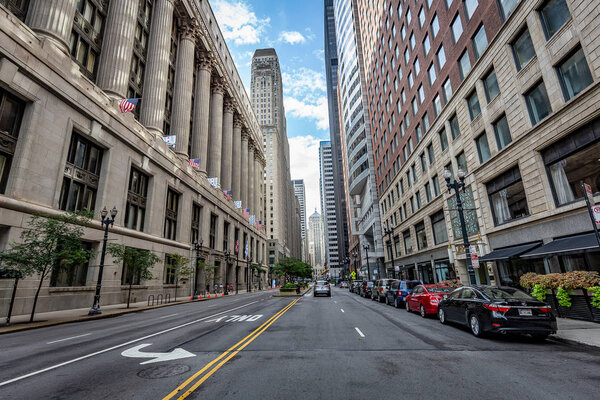 CHICAGO, ILLINOIS/UNITED STATES OF AMERICA - SEPTEMBER 01, 2018: Street view of Chicago in a sunny day.