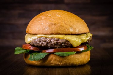 Zanaat sığır eti burger