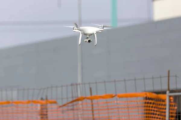 Modern Drone Repülő Szabadtéri Fotó Logók Vagy Védjegyek — Stock Fotó