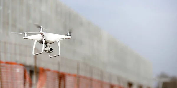 Modern Drone Repülő Szabadtéri Fotó Logók Vagy Védjegyek — Stock Fotó