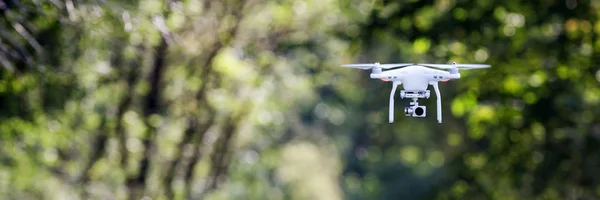 Conceitos Voo Tecnologia Vigilância Drones Quádruplos — Fotografia de Stock