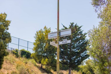 Tabelasını tipik San Francisco şehir merkezi Street