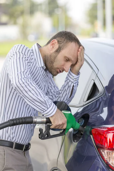 Homme Malheureux Près Voiture Station Service — Photo