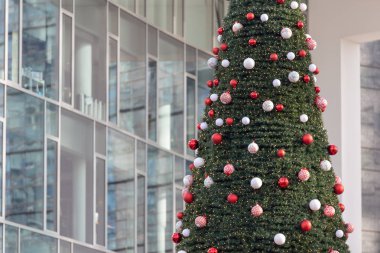 Şehirde Noel ağacı