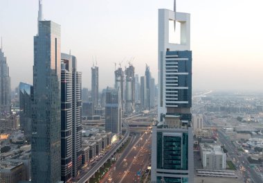 Dubai şehir merkezi, modern şehir merkezinin panoramik hava manzarası