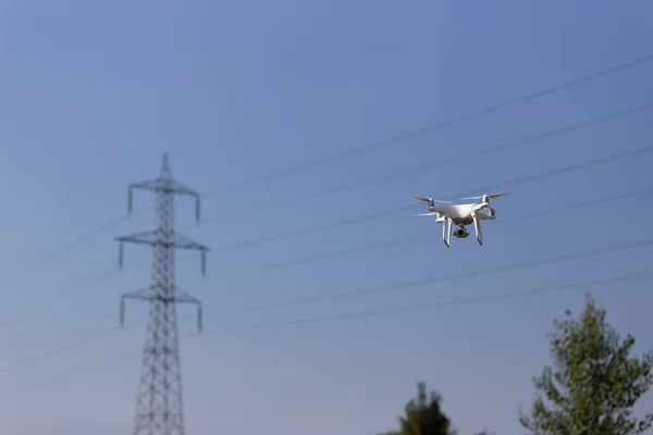 Drone Voador Fazendo Uma Inspeção Industrial — Fotografia de Stock