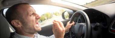 Komik, yol öfke Tema işaret öfkeli İtalyan sürücü