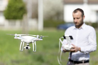 Onun uçağı açık ile pilot