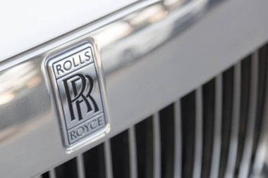 Dubai - Circa Nisan 2017: Rolls Royce ikonik rozeti, pho kadar yakın