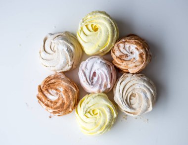 Lokum gül çiçek sarı