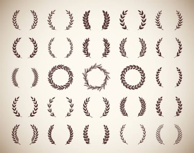 Farklı vintage siluet defne yaprakları, zeytin, meşe ve buğday çelenkleri koleksiyonu bir ödül, başarı, habercilik, asalet, amblem tasvir ediyor. Vektör illüstrasyonu.