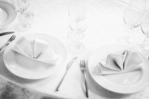 Tables ensemble pour une réception de fête ou de mariage. — Photo