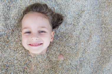 Çocuk kum plaj gizli