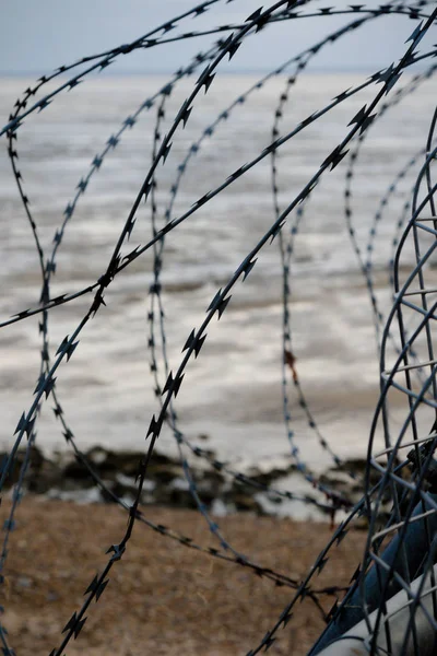 Cerca Arame Farpado Borda Campo Tiro Exército — Fotografia de Stock