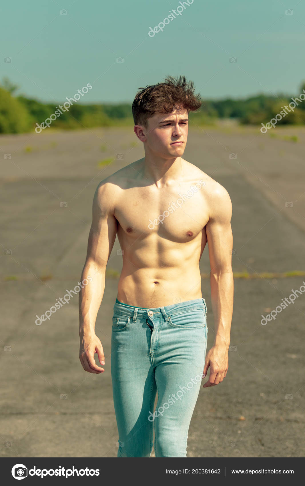 adolescente caldo nudo