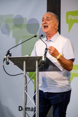 Londra, İngiltere, 23 Haziran 2018:-aktör Sir Tony Robinson konuşuyor, İngiltere'de Brexit anlaşma bir halk oy için Mart
