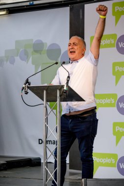 Londra, İngiltere, 23 Haziran 2018:-aktör Sir Tony Robinson konuşuyor, İngiltere'de Brexit anlaşma bir halk oy için Mart