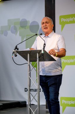 Londra, İngiltere, 23 Haziran 2018:-aktör Sir Tony Robinson konuşuyor, İngiltere'de Brexit anlaşma bir halk oy için Mart