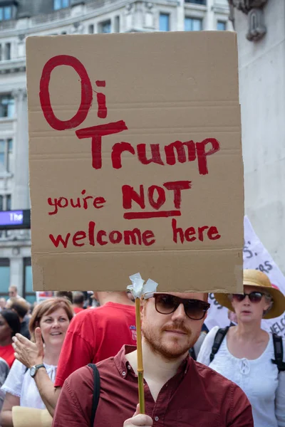 Londres Reino Unido Julio 2018 Placas Portadas Por Manifestantes Donald — Foto de Stock