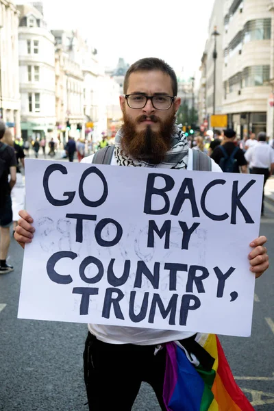 London Storbritannia Juli 2018 Placards Båret Donald Trump Demonstranter Marsjerer – stockfoto