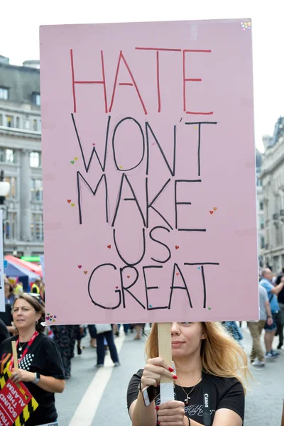 London Storbritannien Juli 2018 Placards Bärs Donald Trump Demonstranter Marscherade — Stockfoto