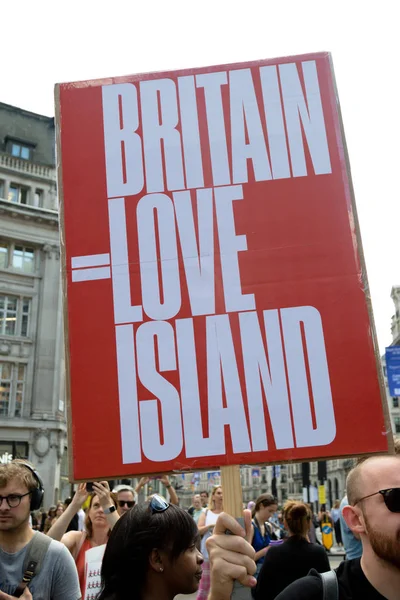 London Büyük Britanya Temmuz 2018 Placards Londra Nın Merkezinde Yürüyen — Stok fotoğraf