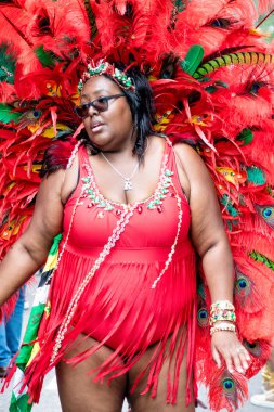 London, Büyük Britanya, 27th Ağustos 2018:-katılımcılar alın kısmı Batı Londra'da, Avrupa'nın en büyük sokak partisi Nottinghill Carival.