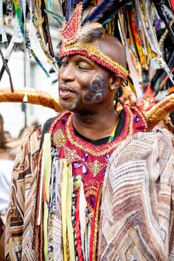 London, Büyük Britanya, 27th Ağustos 2018:-katılımcılar alın kısmı Batı Londra'da, Avrupa'nın en büyük sokak partisi Nottinghill Carival.