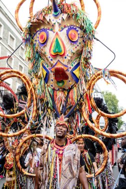 London, Büyük Britanya, 27th Ağustos 2018:-katılımcılar alın kısmı Batı Londra'da, Avrupa'nın en büyük sokak partisi Nottinghill Carival.