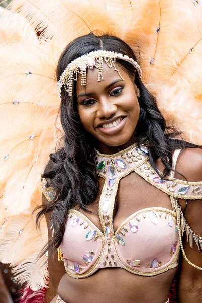 London, Büyük Britanya, 27th Ağustos 2018:-katılımcılar alın kısmı Batı Londra'da, Avrupa'nın en büyük sokak partisi Nottinghill Carival.