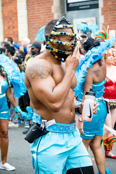 London, Büyük Britanya, 27th Ağustos 2018:-katılımcılar alın kısmı Batı Londra'da, Avrupa'nın en büyük sokak partisi Nottinghill Carival.