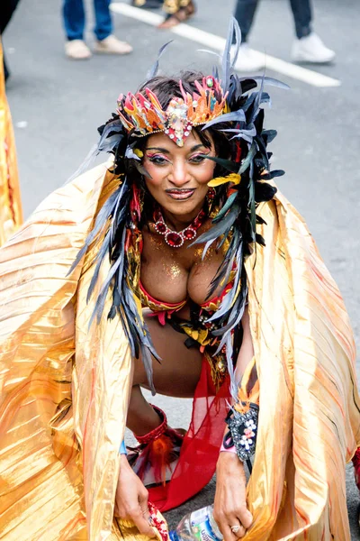 London, Büyük Britanya, 27th Ağustos 2018:-katılımcılar alın kısmı Batı Londra'da, Avrupa'nın en büyük sokak partisi Nottinghill Carival.