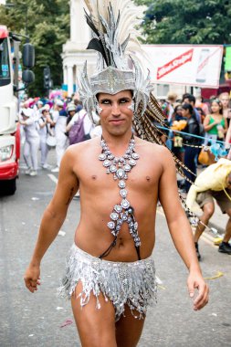 London, Büyük Britanya, 27th Ağustos 2018:-katılımcılar alın kısmı Batı Londra'da, Avrupa'nın en büyük sokak partisi Nottinghill Carival.