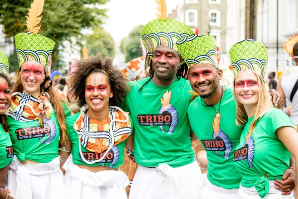 London, Büyük Britanya, 27th Ağustos 2018:-katılımcılar alın kısmı Batı Londra'da, Avrupa'nın en büyük sokak partisi Nottinghill Carival.